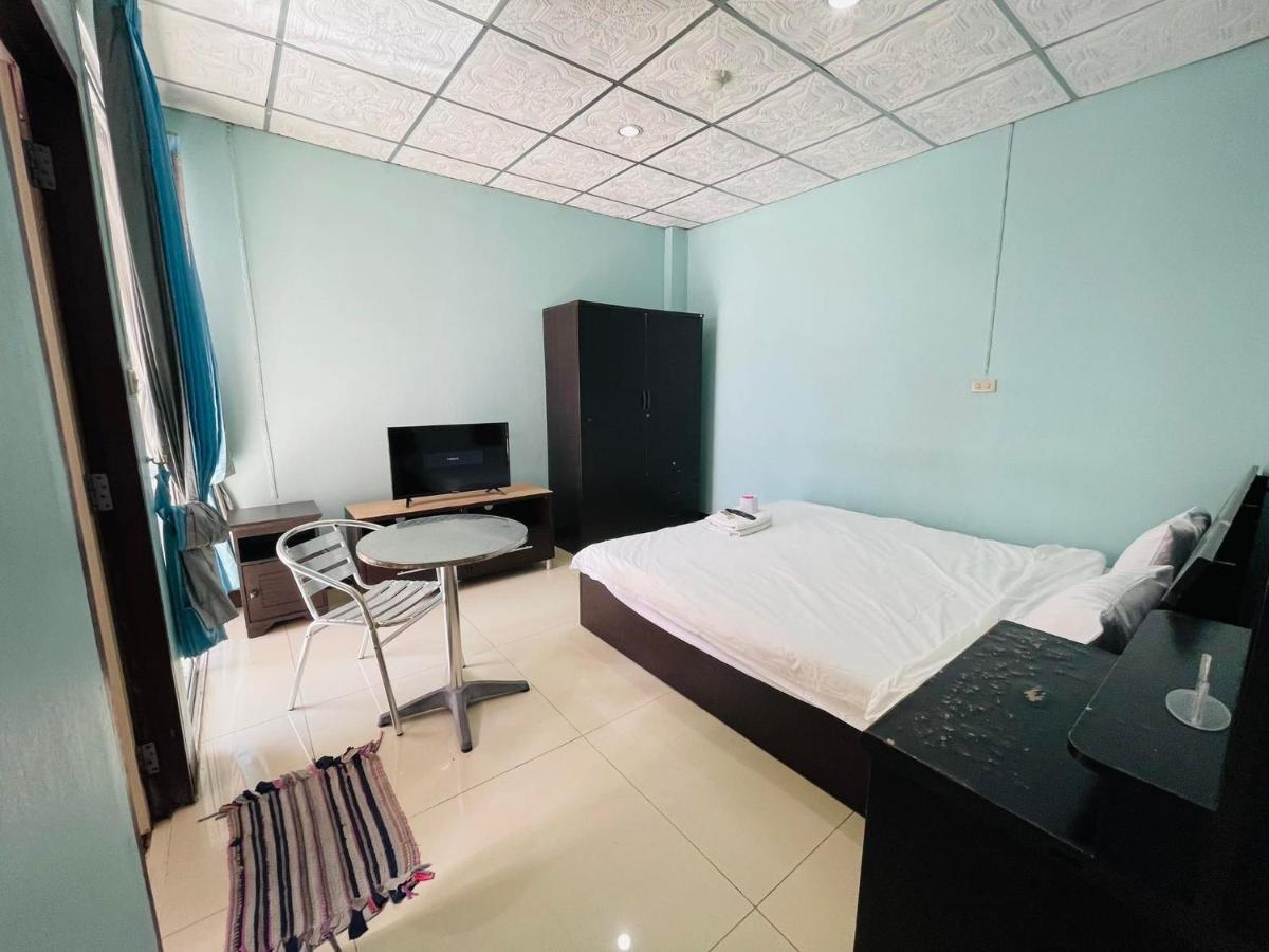 Br-Guesthouse Pattaya Bagian luar foto
