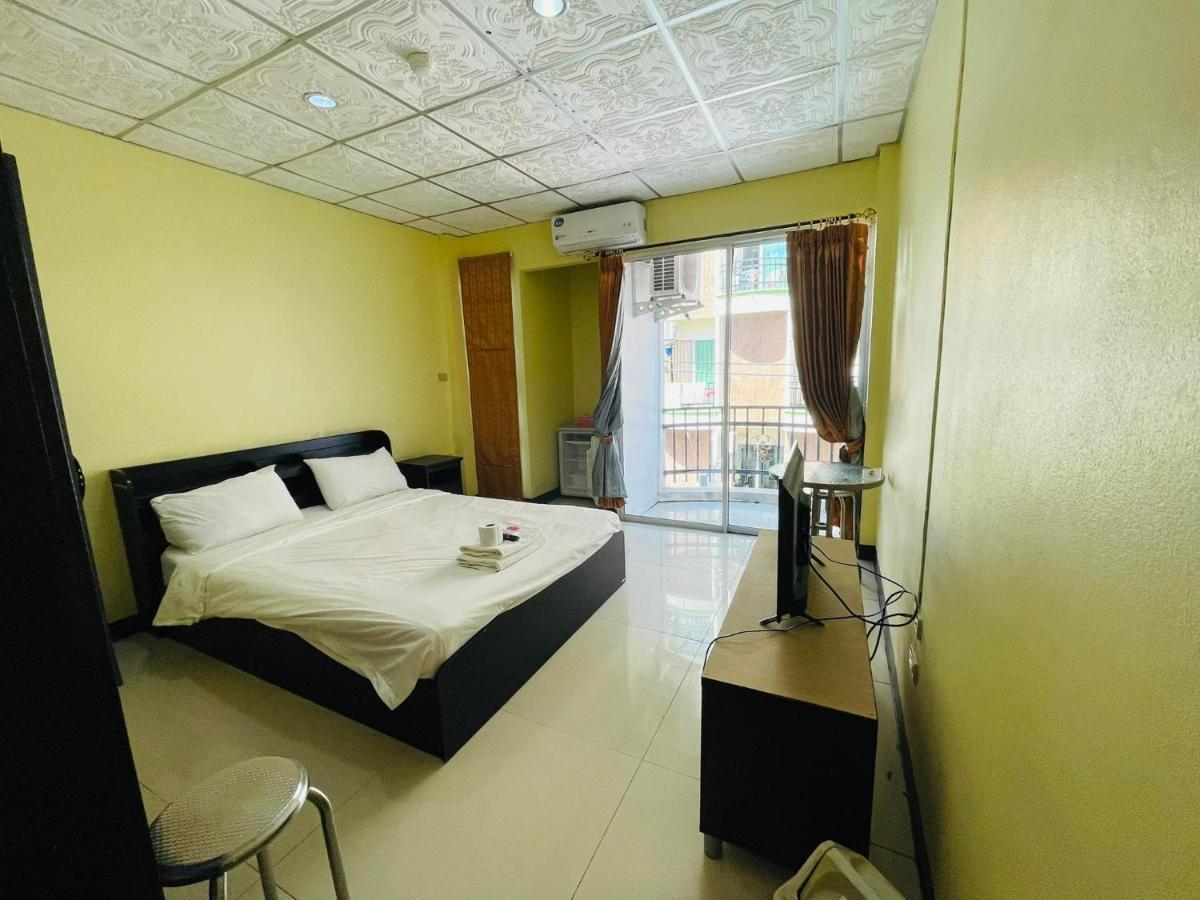 Br-Guesthouse Pattaya Bagian luar foto