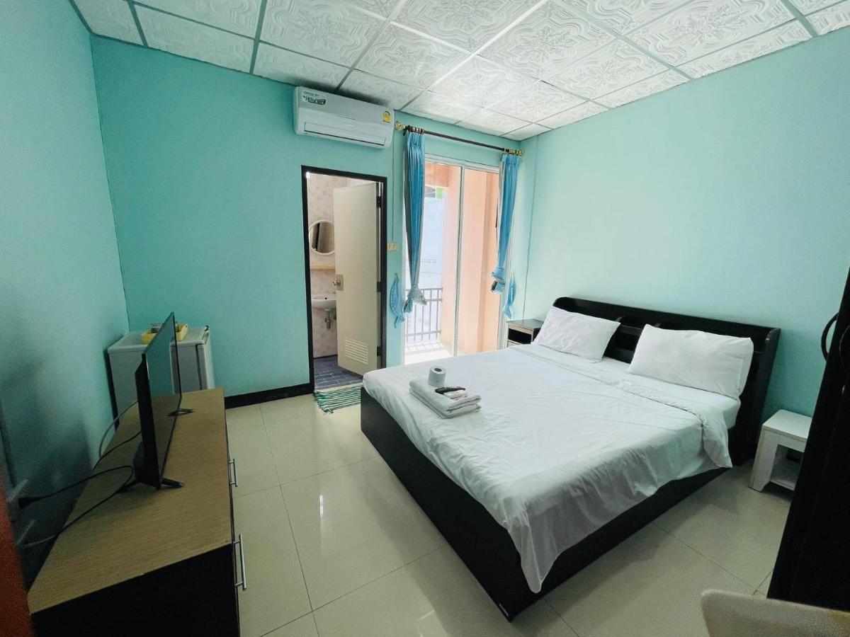 Br-Guesthouse Pattaya Bagian luar foto