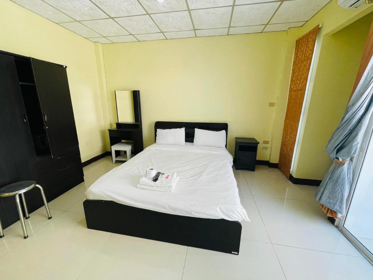 Br-Guesthouse Pattaya Bagian luar foto