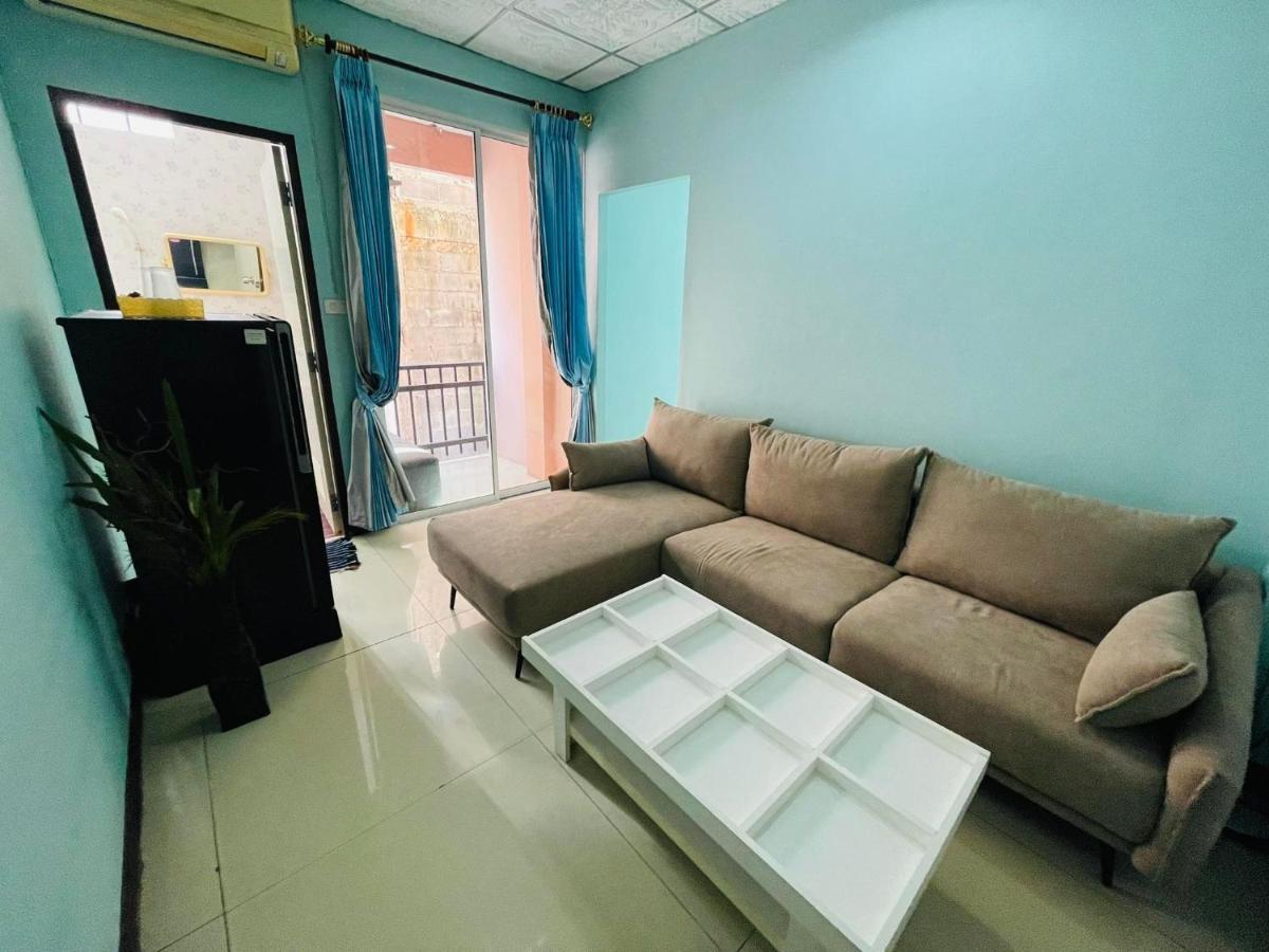 Br-Guesthouse Pattaya Bagian luar foto