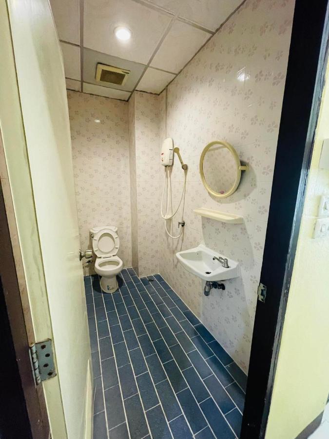 Br-Guesthouse Pattaya Bagian luar foto