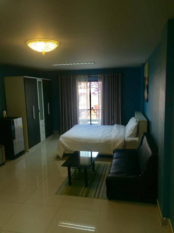 Br-Guesthouse Pattaya Bagian luar foto