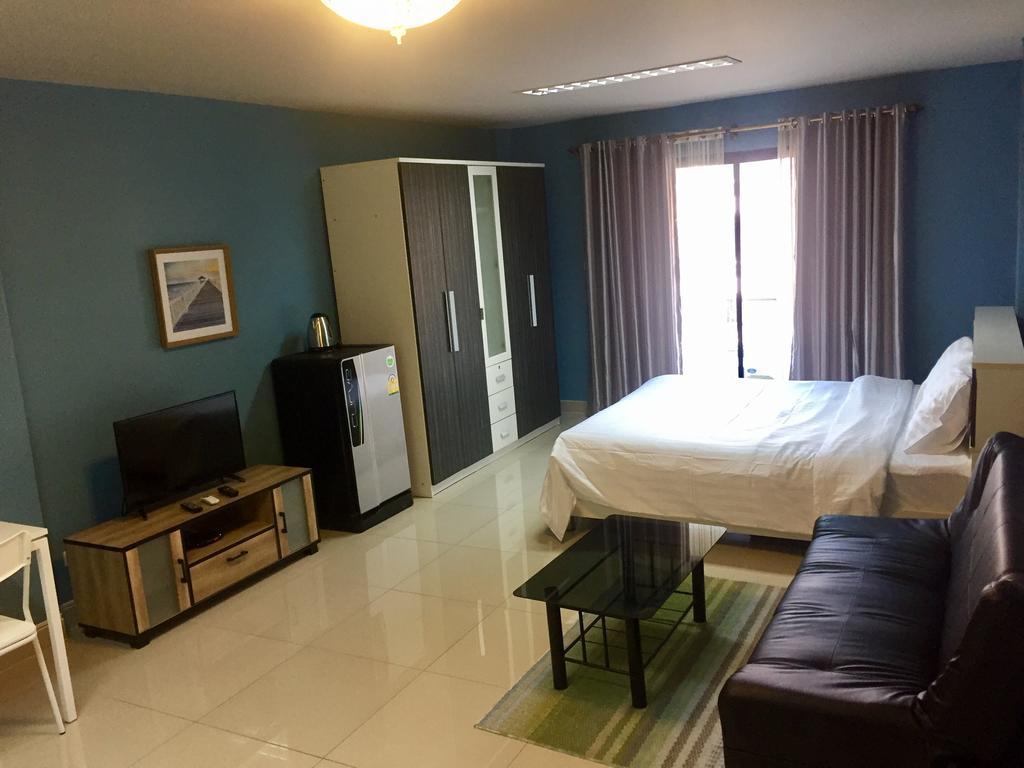 Br-Guesthouse Pattaya Bagian luar foto