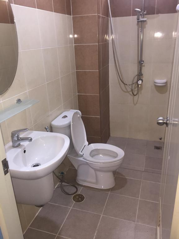 Br-Guesthouse Pattaya Bagian luar foto