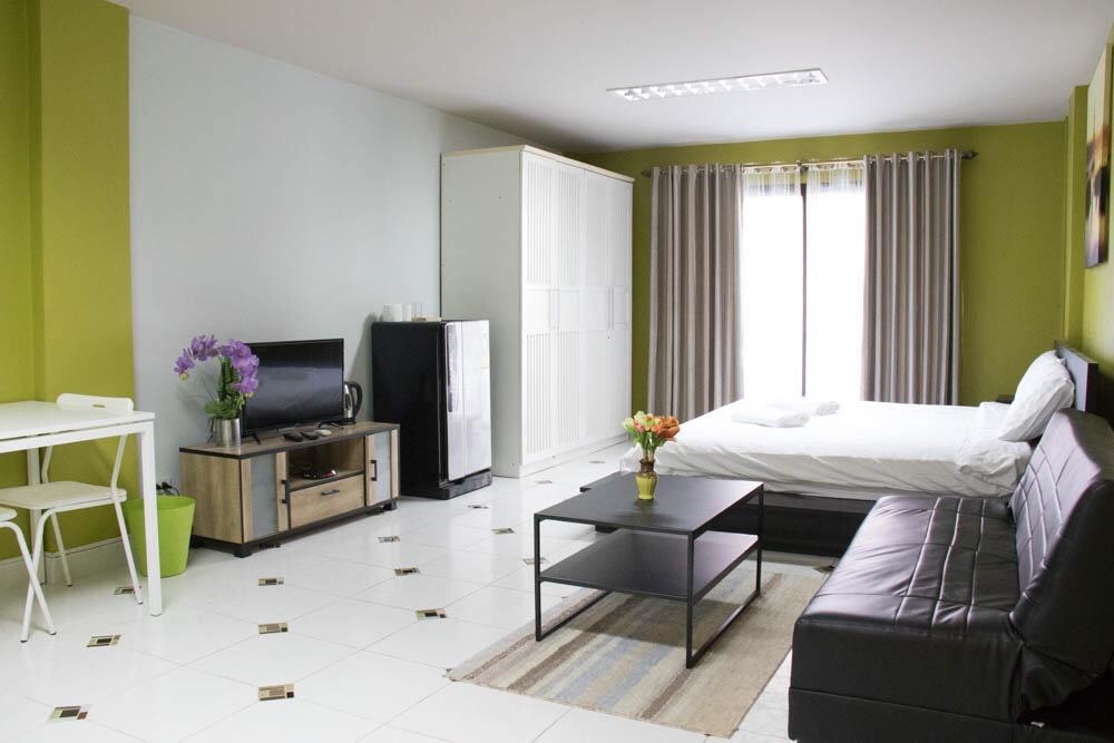 Br-Guesthouse Pattaya Bagian luar foto