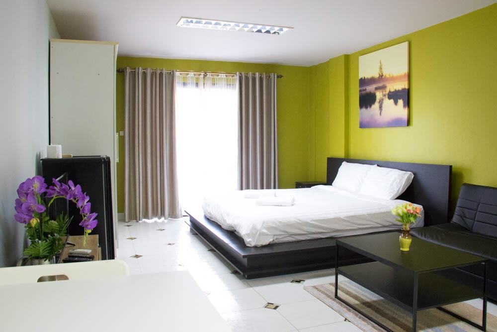 Br-Guesthouse Pattaya Bagian luar foto