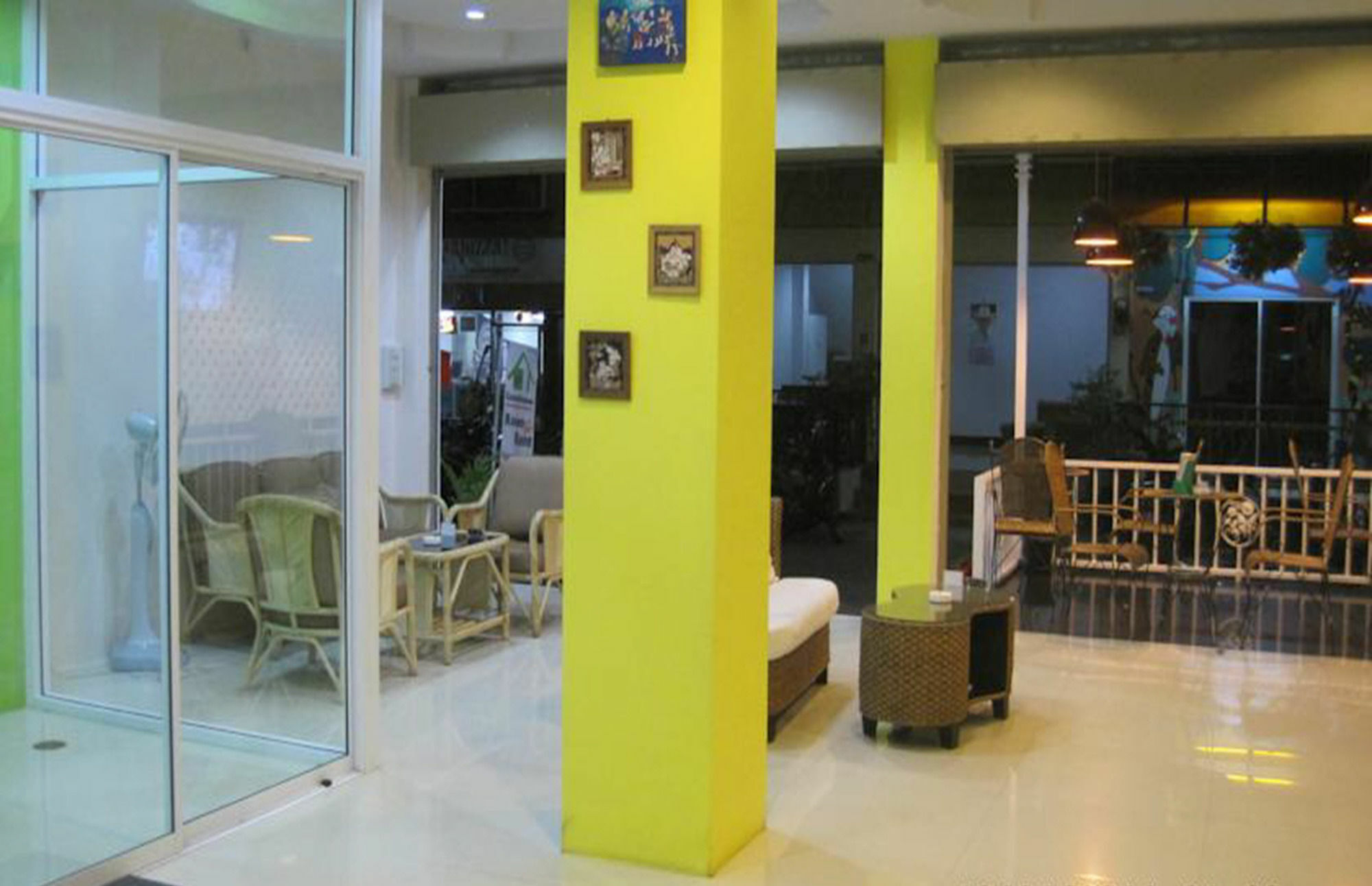 Br-Guesthouse Pattaya Bagian luar foto