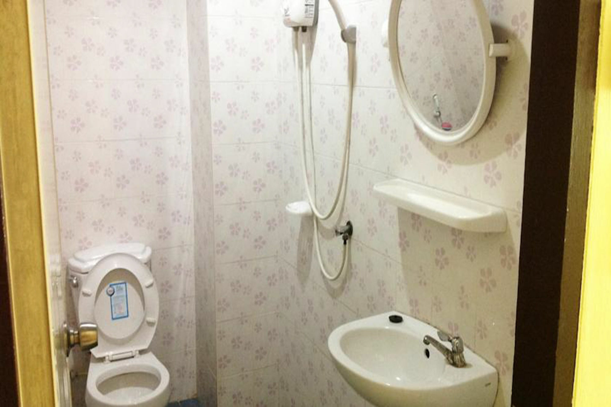 Br-Guesthouse Pattaya Bagian luar foto