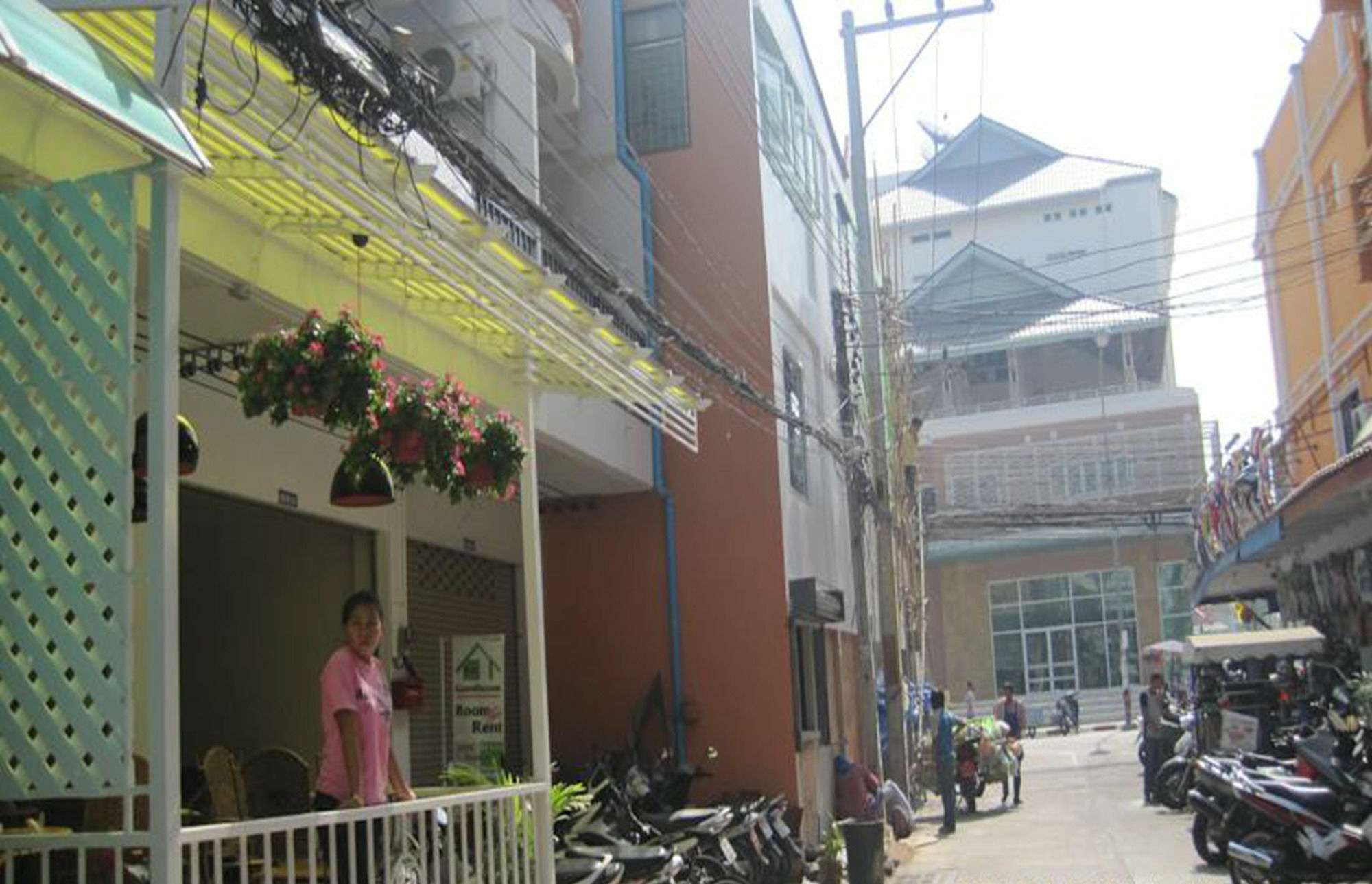 Br-Guesthouse Pattaya Bagian luar foto